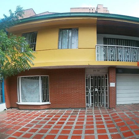 Le VI Hostal メデジン エクステリア 写真